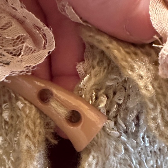 Gorgeous Beige Ruffled Knit Cardigan Sweater Mid-Thigh Boho Fringe Open Front - Picture 8 of 11